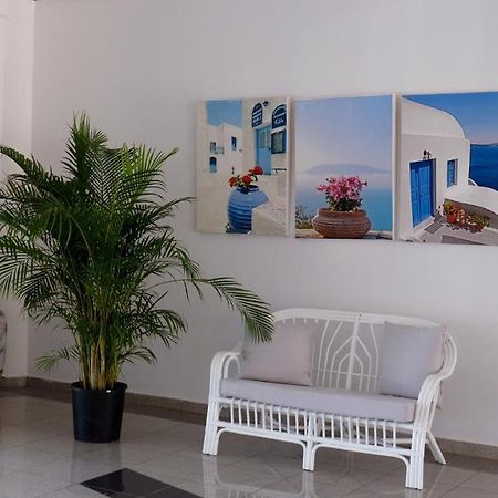 Amore Hotel Apts Paralimni Exterior foto